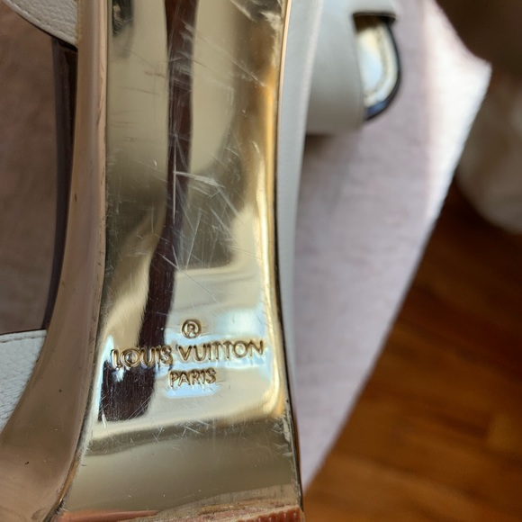 Louis Vuitton white leather shoes with 4” heels - Picture 7 of 8